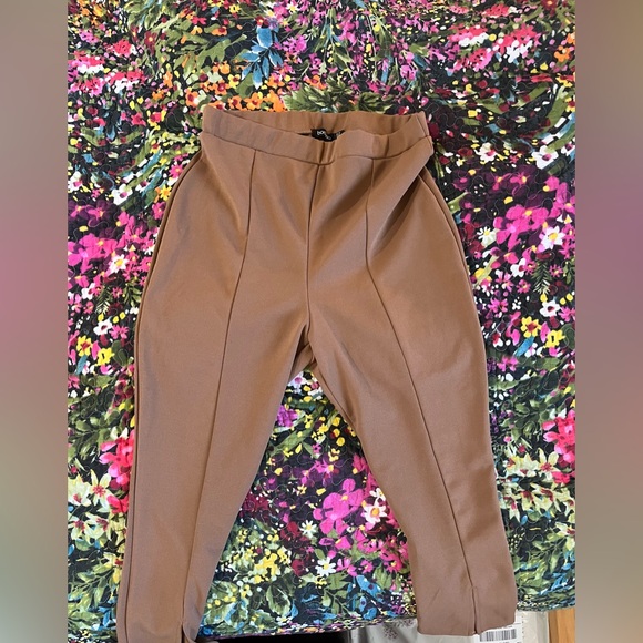 Boohoo Pants - Elegant Brown Women's Pants NWOT